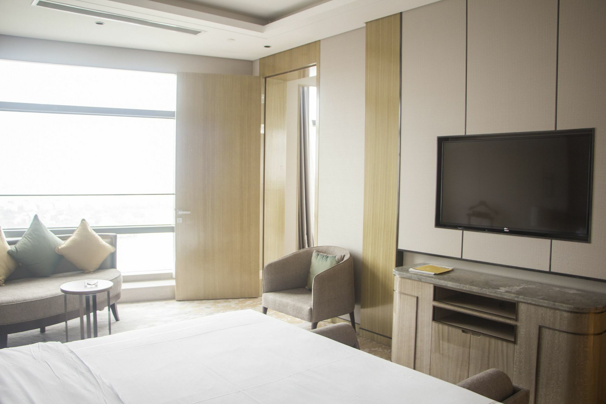 Nanjing Golden Eagle Summit Hotel Exterior photo